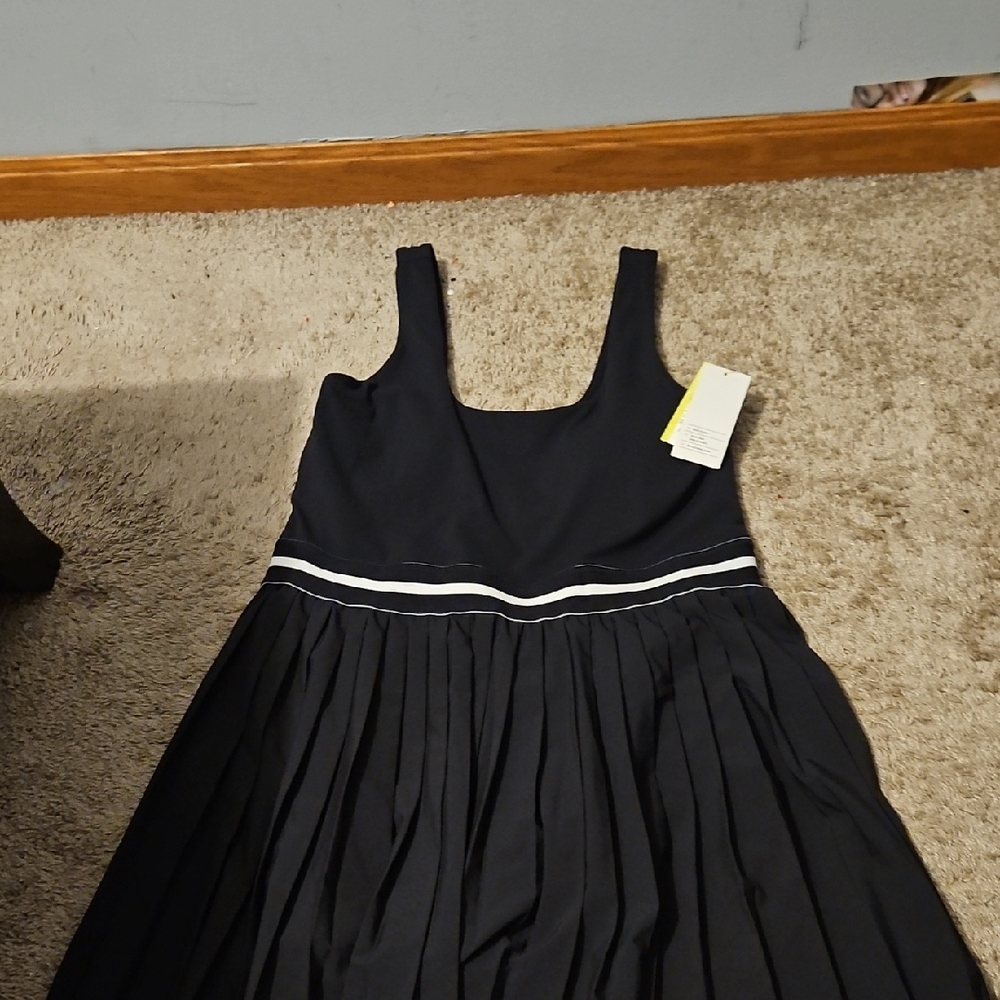 Elegant Black Pleated Dress